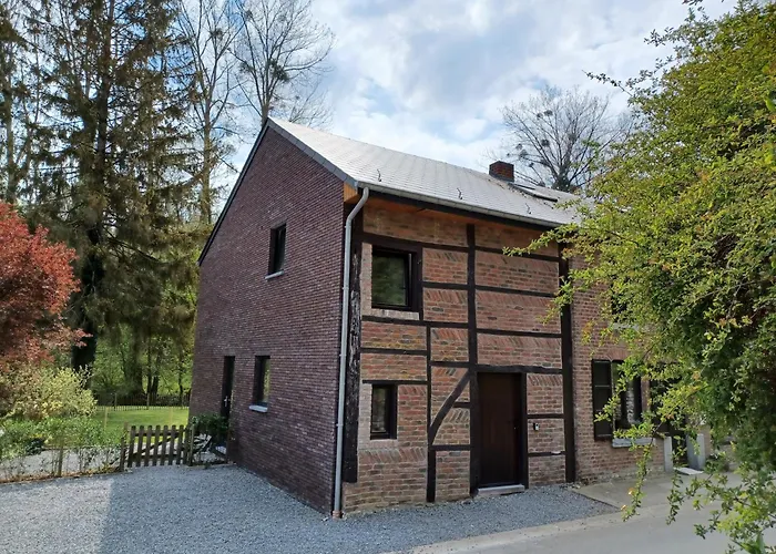 L'etable De Joseph- Calme Et Riviere